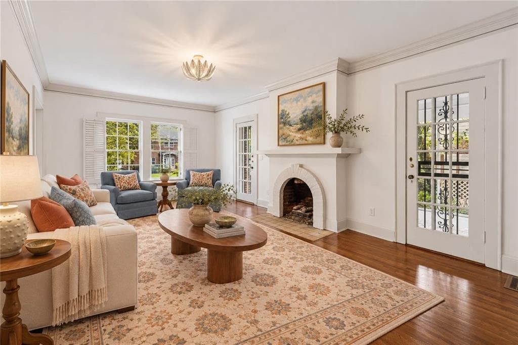 4 bedroom, 3 bathroom, 2,418 sq ft single family residence for rent at 197 Bolling Road, Atlanta, GA 30305 for $7,000 a month — photo 8