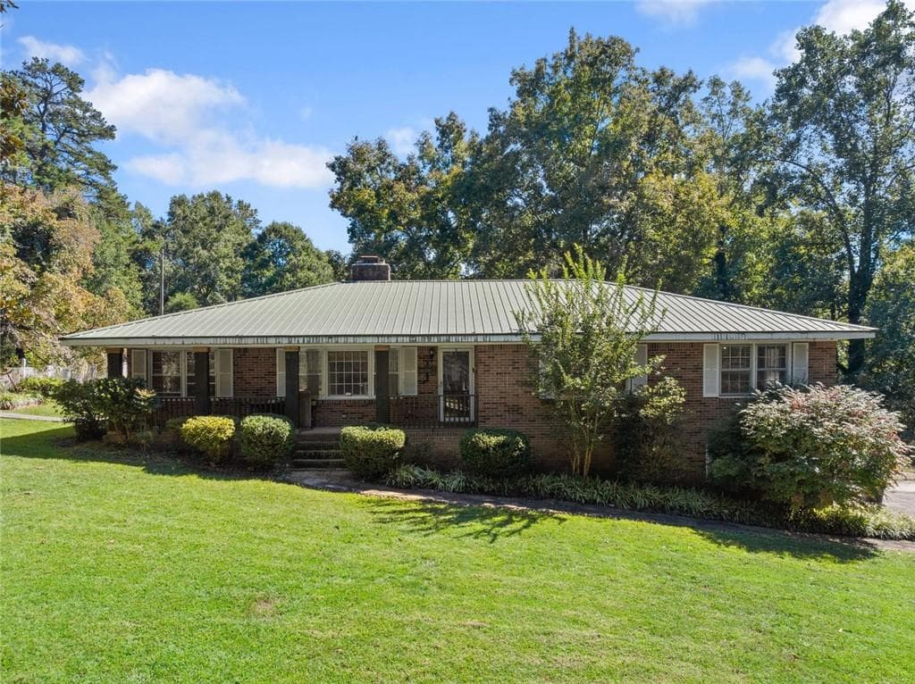 4 bedroom, 3 bathroom, 3,770 sq ft single family residence for sale at 612 Habersham Mills Road, Demorest, GA 30535