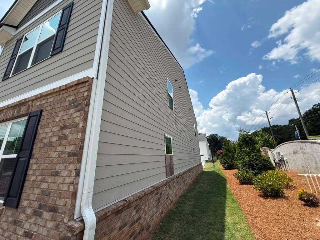 3 bedroom, 2 bathroom, 1,878 sq ft townhouse for sale at 727 Aura Trail, Lawrenceville, GA 30045 — photo 2
