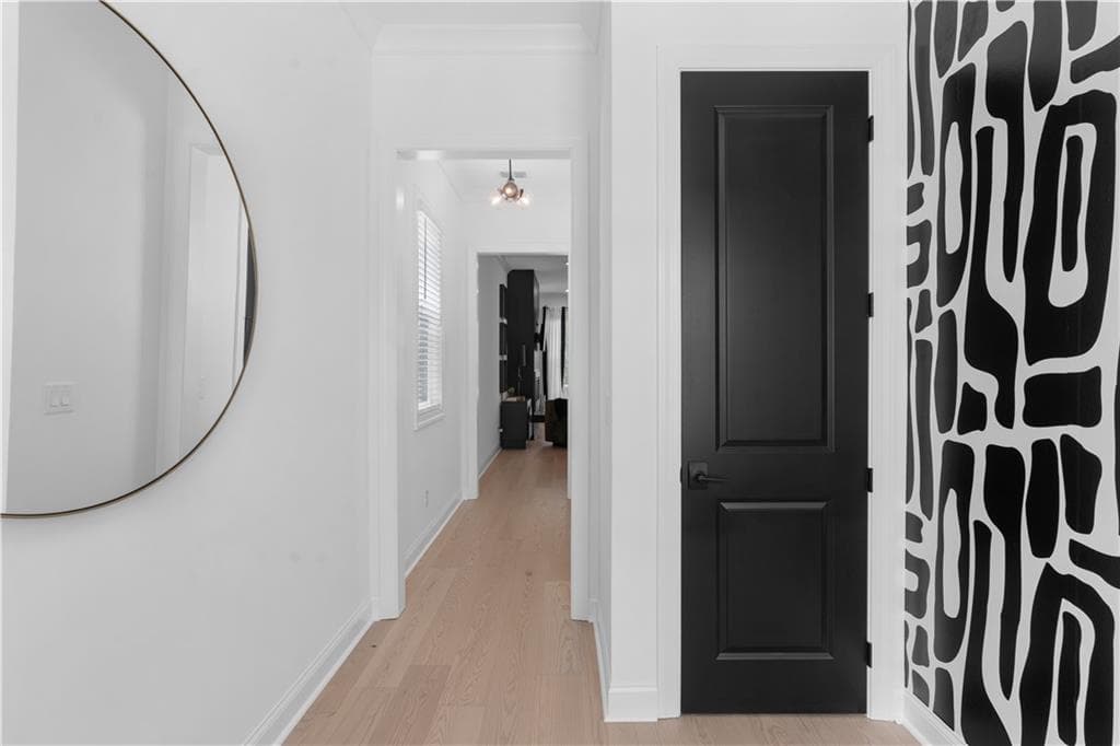 3 bedroom, 3 bathroom, 2,284 sq ft single family residence for sale at 618 Silva Street, Cumming, GA 30040 — photo 3