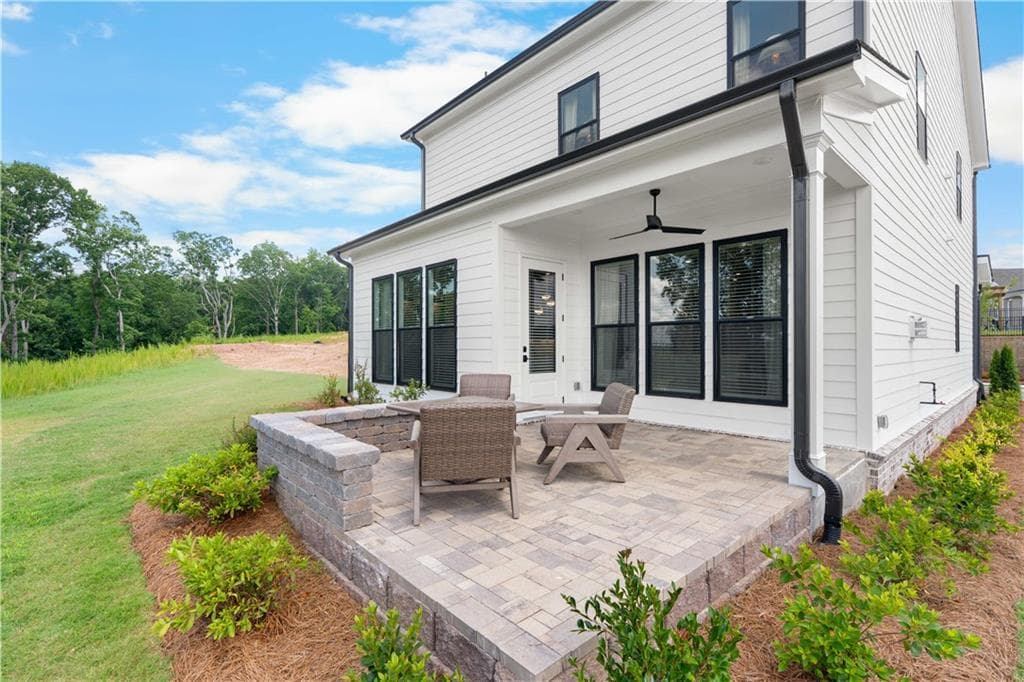 3 bedroom, 3 bathroom, 2,284 sq ft single family residence for sale at 618 Silva Street, Cumming, GA 30040 — photo 10