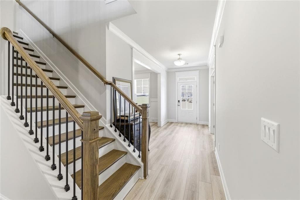 5 bedroom, 4 bathroom, 3,776 sq ft single family residence for sale at 6116 Black Pear Lane, Gainesville, GA 30506 — photo 6