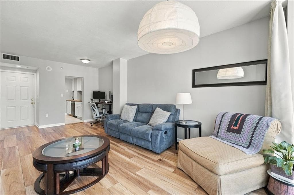 1 bedroom, 1 bathroom, 625 sq ft condominium for sale at 1280 W Peachtree Street 2613, Atlanta, GA 30309 — photo 4