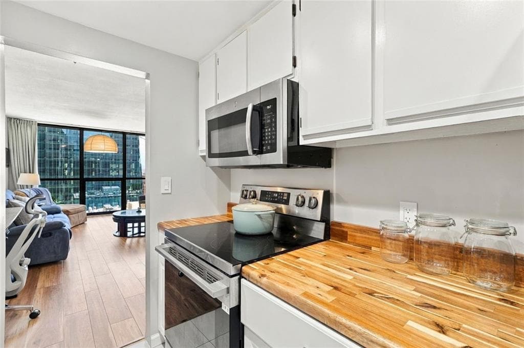 1 bedroom, 1 bathroom, 625 sq ft condominium for sale at 1280 W Peachtree Street 2613, Atlanta, GA 30309 — photo 10
