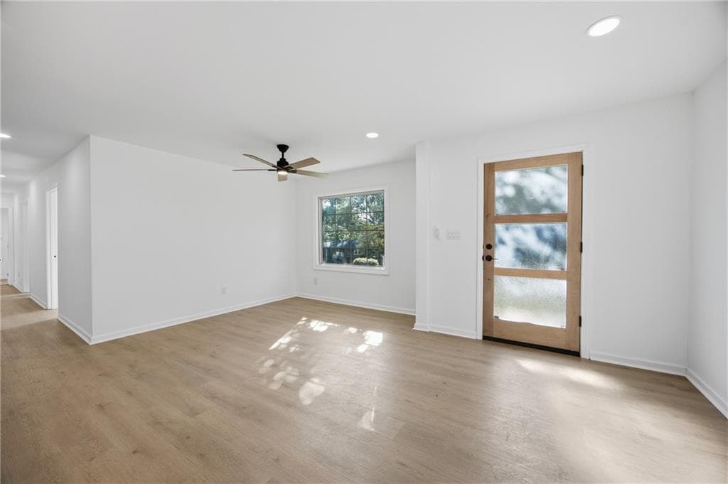 3 bedroom, 2 bathroom, 1,012 sq ft single family residence for sale at 2184 Browns Mill Road, Atlanta, GA 30315 — photo 8