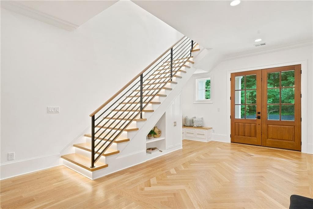 6 bedroom, 6 bathroom, 5,543 sq ft single family residence for sale at 105 Baxley Lane, Alpharetta, GA 30004 — photo 7