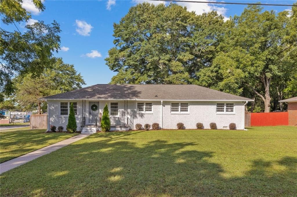 3 bedroom, 1 bathroom, 1,362 sq ft single family residence for sale at 132 Clifford Street, Loganville, GA 30052