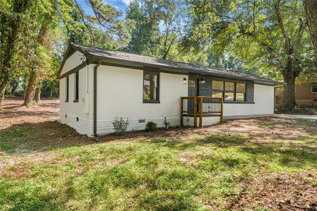 3 bedroom, 3 bathroom, 1,300 sq ft single family residence for sale at 5177 White Boulevard, Mableton, GA 30126 — photo 3