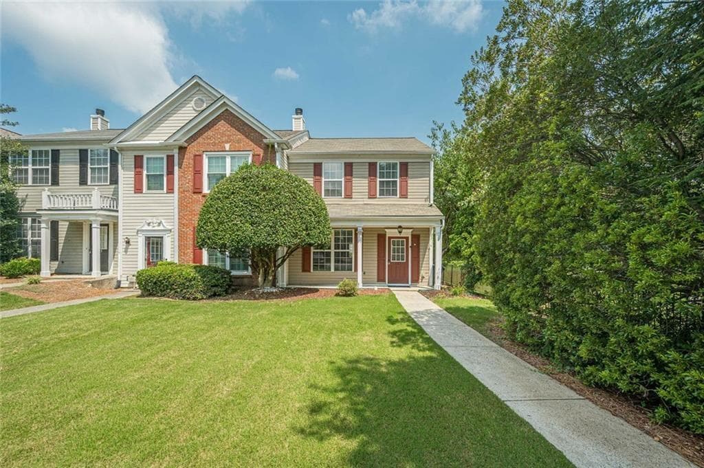 2 bedroom, 3 bathroom, 1,240 sq ft townhouse for sale at 1717 NW Stanwood Drive, Kennesaw, GA 30152 — photo 3