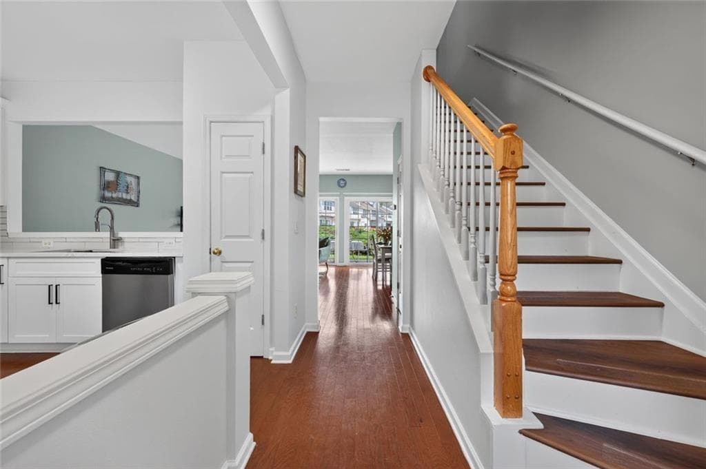 2 bedroom, 3 bathroom, 1,240 sq ft townhouse for sale at 1717 NW Stanwood Drive, Kennesaw, GA 30152 — photo 7