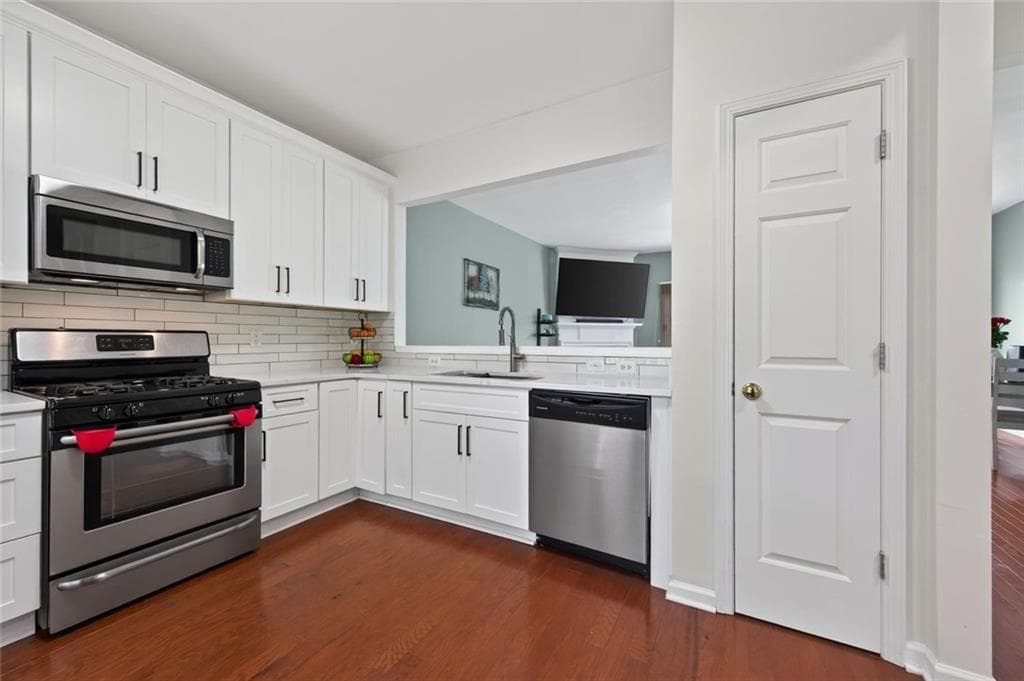 2 bedroom, 3 bathroom, 1,240 sq ft townhouse for sale at 1717 NW Stanwood Drive, Kennesaw, GA 30152 — photo 9