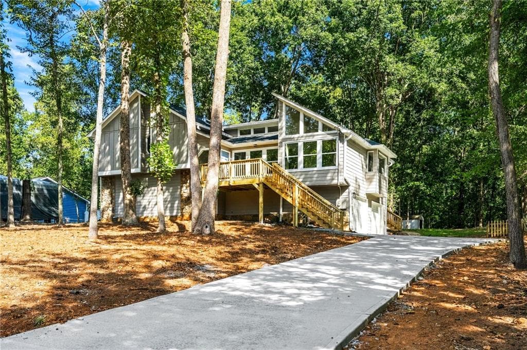 5 bedroom, 4 bathroom, 4,066 sq ft single family residence for sale at 745 Cedar Creek Way, Woodstock, GA 30189 — photo 3