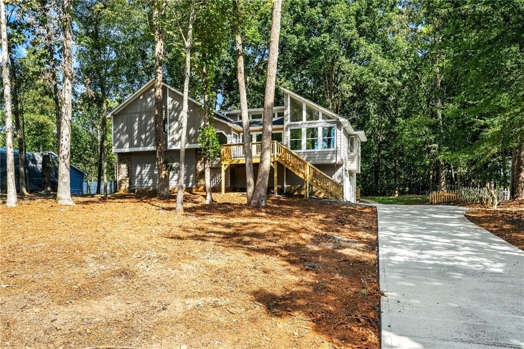 5 bedroom, 4 bathroom, 4,066 sq ft single family residence for sale at 745 Cedar Creek Way, Woodstock, GA 30189 — photo 4