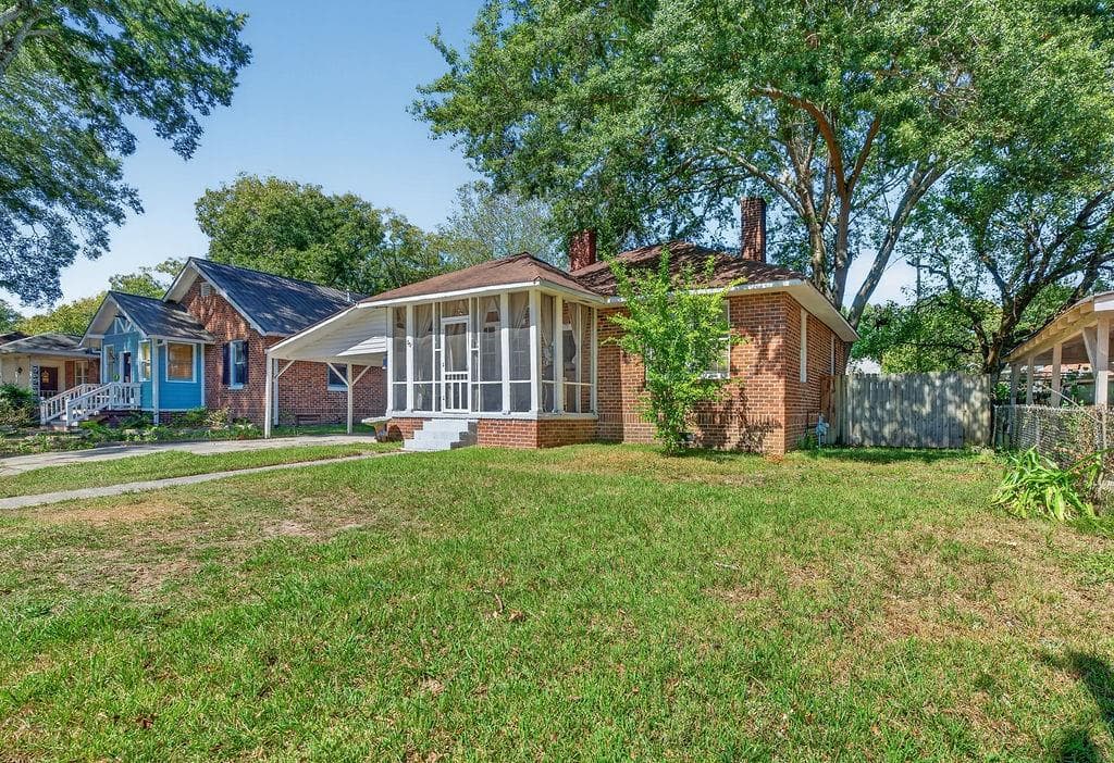4 bedroom, 2 bathroom, 1,868 sq ft single family residence for sale at 50 Hickory Street, Rome, GA 30161 — photo 2