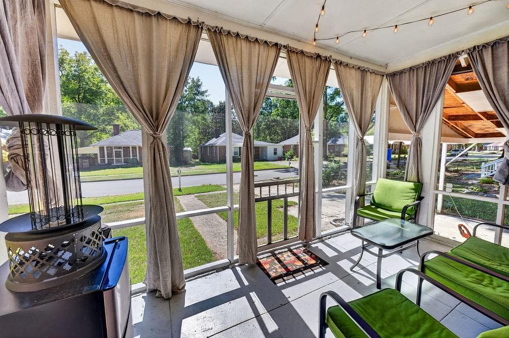 4 bedroom, 2 bathroom, 1,868 sq ft single family residence for sale at 50 Hickory Street, Rome, GA 30161 — photo 5