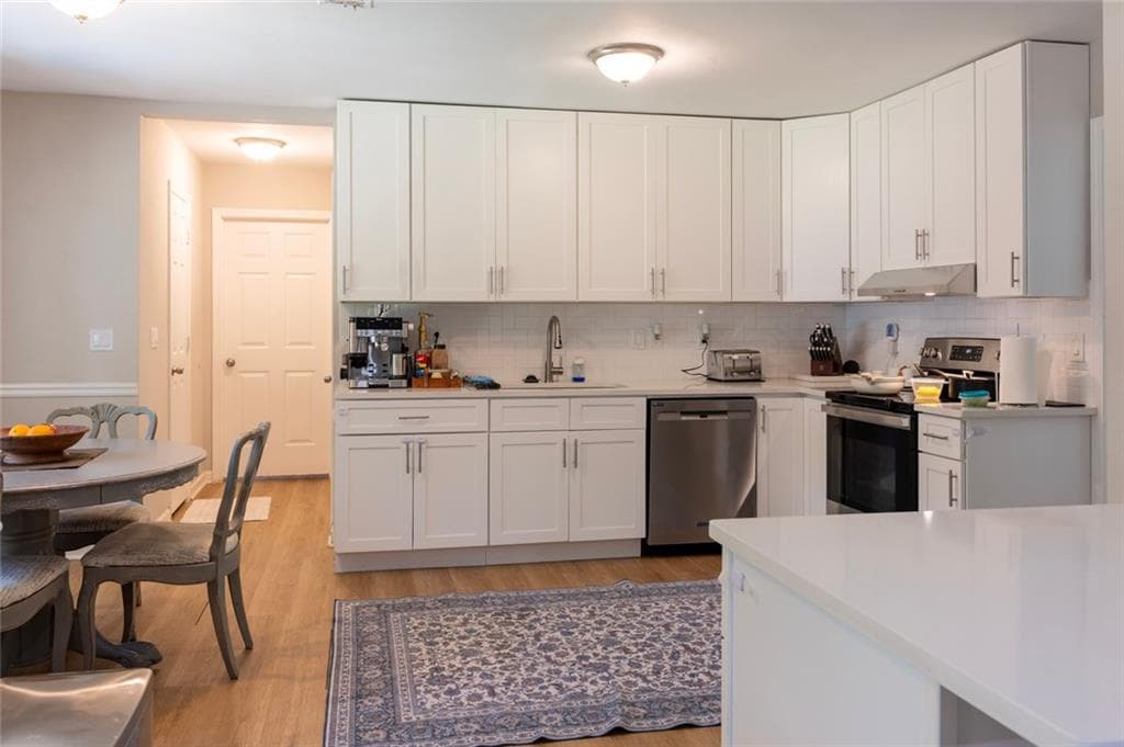 4 bedroom, 3 bathroom, 2,460 sq ft single family residence for sale at 4985 Bent Creek Court, Sugar Hill, GA 30518 — photo 9