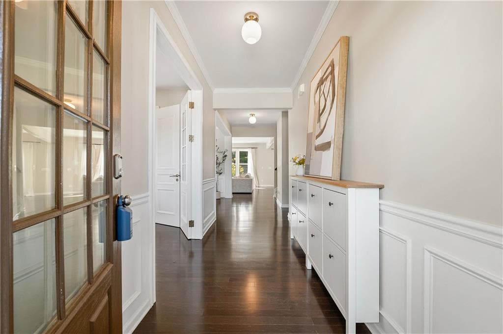 4 bedroom, 4 bathroom, 2,760 sq ft single family residence for sale at 2049 Lakeview Bend Way, Buford, GA 30519 — photo 9