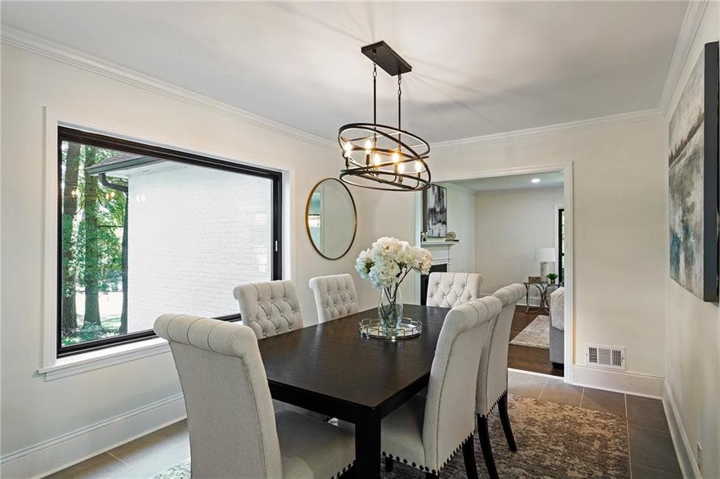 5 bedroom, 6 bathroom, 4,289 sq ft single family residence for sale at 1559 Peachtree Battle Avenue, Atlanta, GA 30327 — photo 6