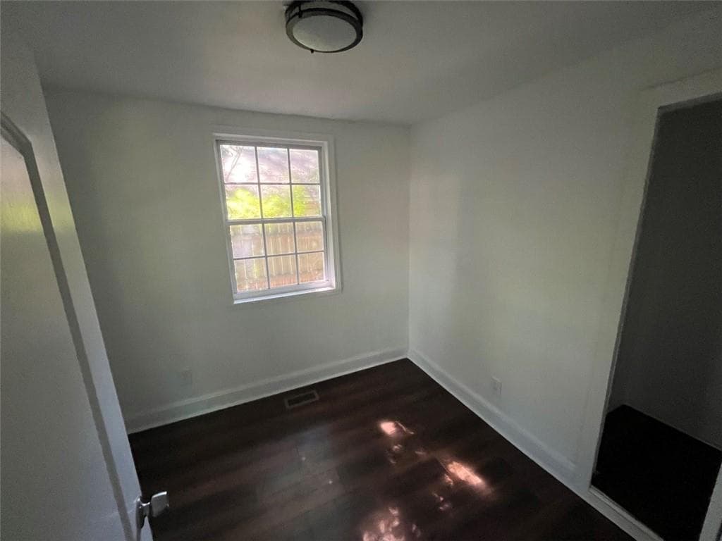 4 bedroom, 2 bathroom, 1,200 sq ft single family residence for sale at 1712 Evans Drive, Atlanta, GA 30310 — photo 7