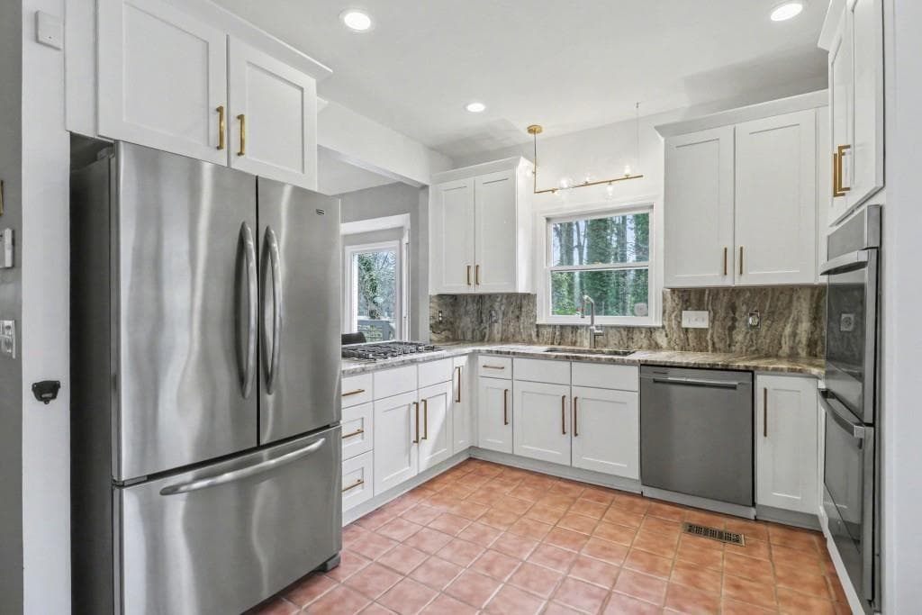 3 bedroom, 3 bathroom, 1,875 sq ft single family residence for sale at 3793 Market Crescent, Clarkston, GA 30021 — photo 3
