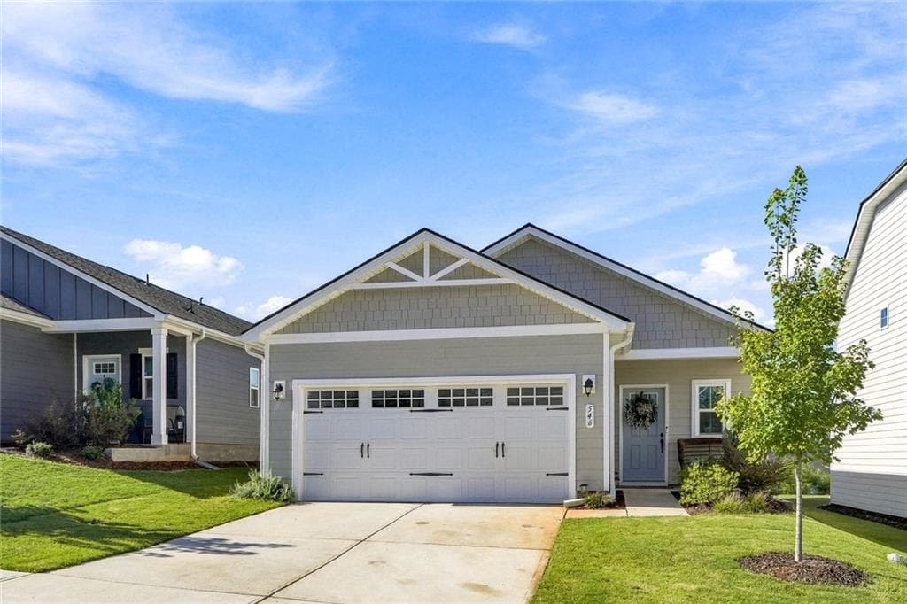 3 bedroom, 2 bathroom, 1,420 sq ft single family residence for sale at 546 Gunter Drive, Hoschton, GA 30043 — photo 2