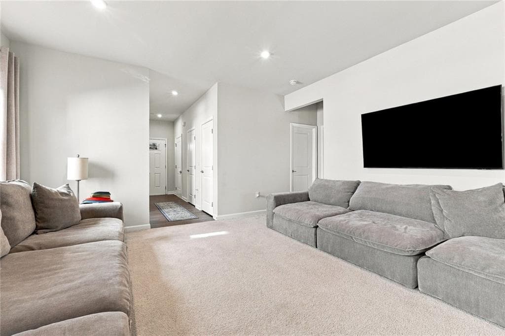 3 bedroom, 2 bathroom, 1,420 sq ft single family residence for sale at 546 Gunter Drive, Hoschton, GA 30043 — photo 6