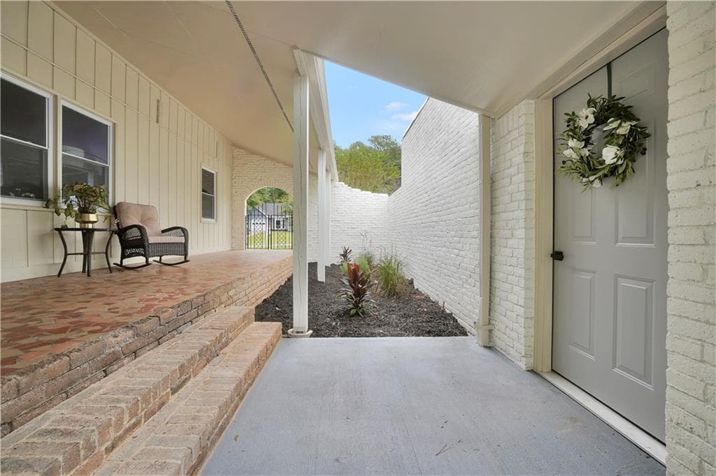 4 bedroom, 4 bathroom, 3,239 sq ft single family residence for sale at 6403 Briarwood Court, Riverdale, GA 30296 — photo 7