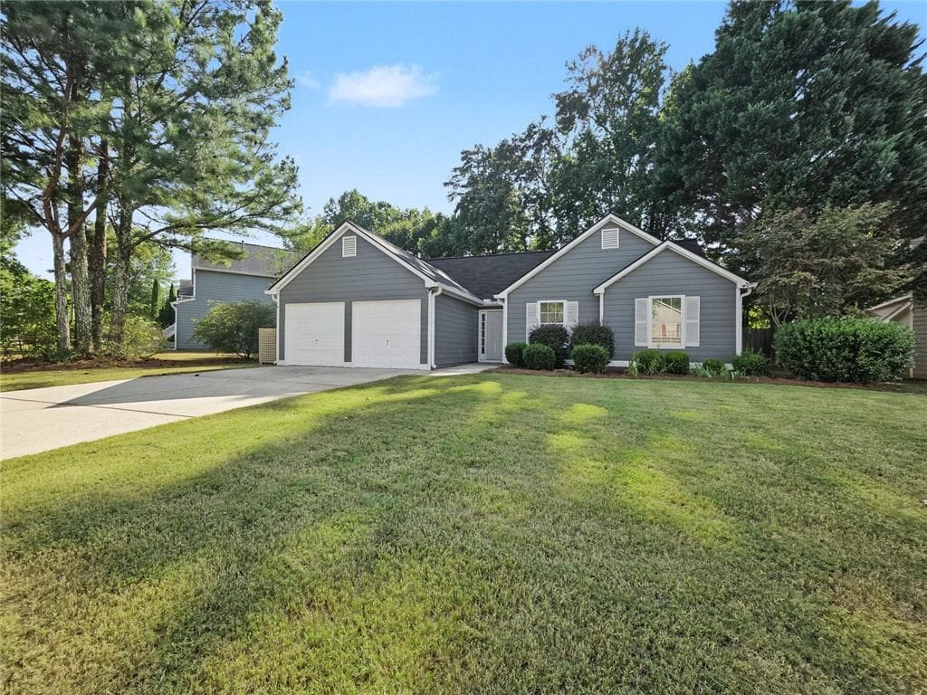 3 bedroom, 2 bathroom, 1,485 sq ft single family residence for sale at 4887 Lake Park Lane, Acworth, GA 30101