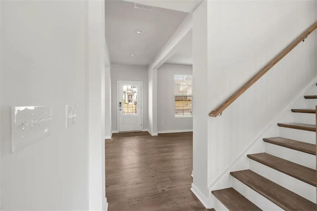 5 bedroom, 4 bathroom, 3,403 sq ft single family residence for sale at 5622 Rosehall Place, South Fulton, GA 30349 — photo 3