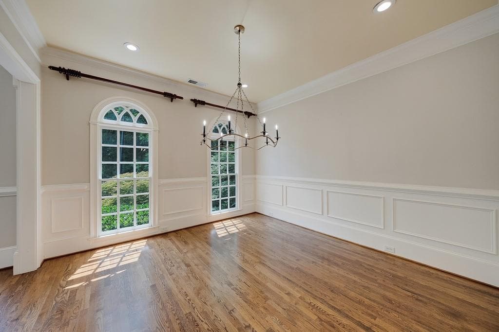 5 bedroom, 5 bathroom, 5,005 sq ft single family residence for sale at 3014 Greendale Drive, Atlanta, GA 30327 — photo 8