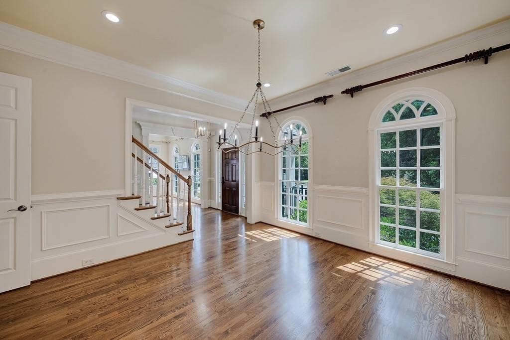 5 bedroom, 5 bathroom, 5,005 sq ft single family residence for sale at 3014 Greendale Drive, Atlanta, GA 30327 — photo 9
