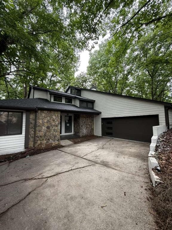 3 bedroom, 3 bathroom, 5,072 sq ft single family residence for sale at 352 N Peak Drive, Alpharetta, GA 30022