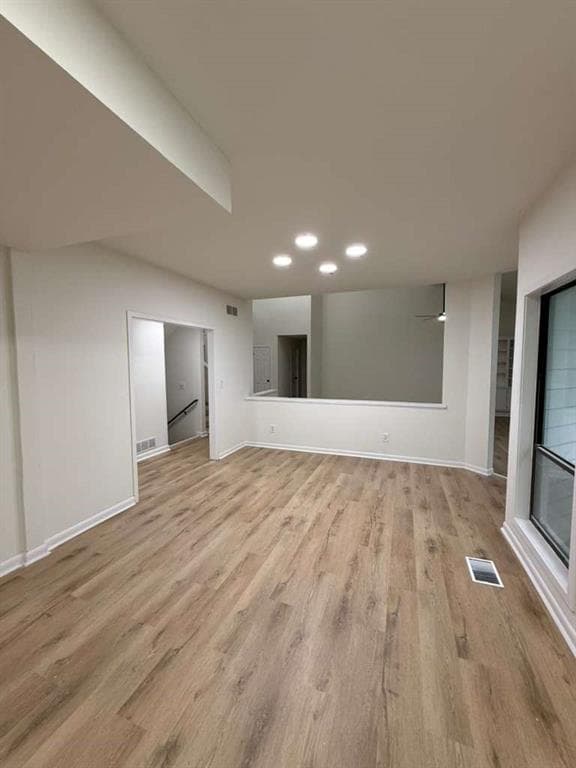 3 bedroom, 3 bathroom, 5,072 sq ft single family residence for sale at 352 N Peak Drive, Alpharetta, GA 30022 — photo 5