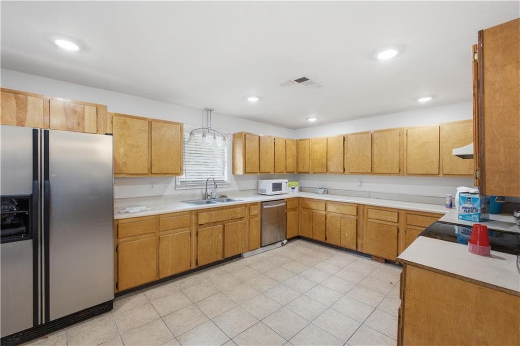 3 bedroom, 2 bathroom, 1,694 sq ft single family residence for sale at 3619 Everson Road, Snellville, GA 30039 — photo 10