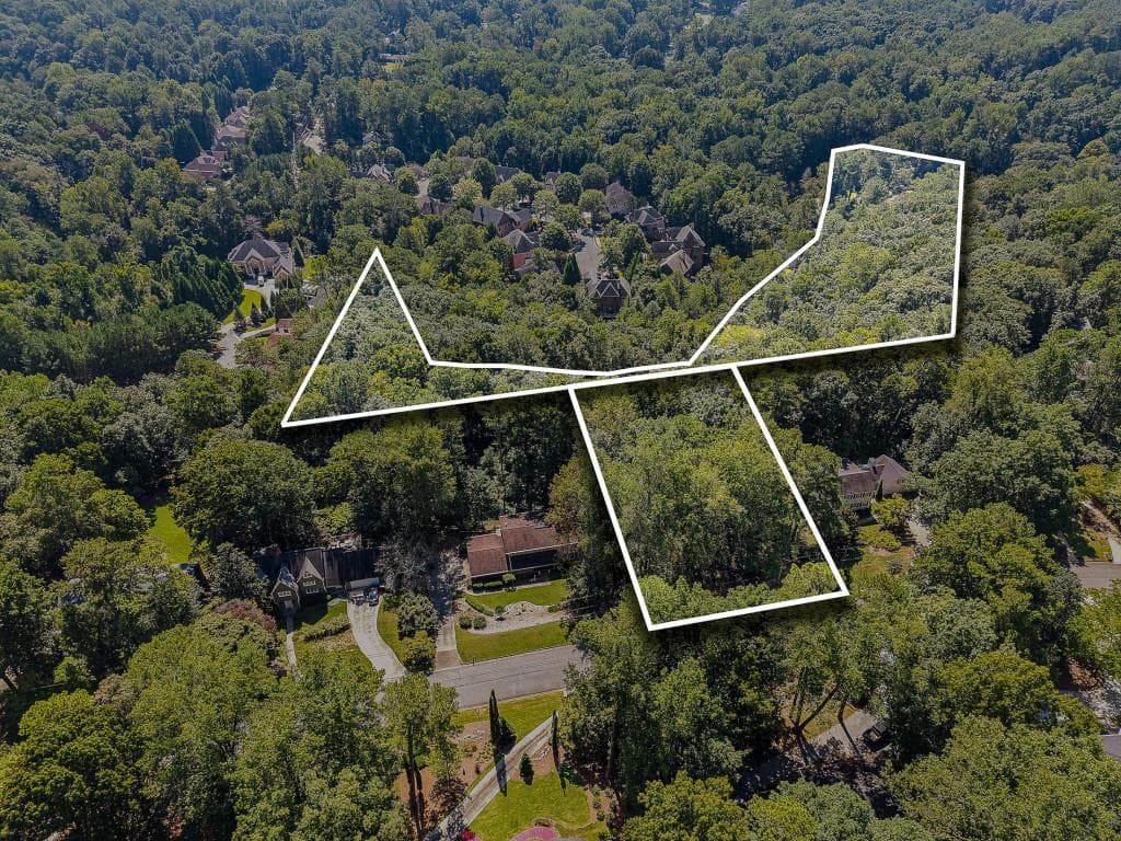 4 bedroom, 5 bathroom, 3,914 sq ft single family residence for sale at 114 River Park Drive, Atlanta, GA 30328 — photo 7