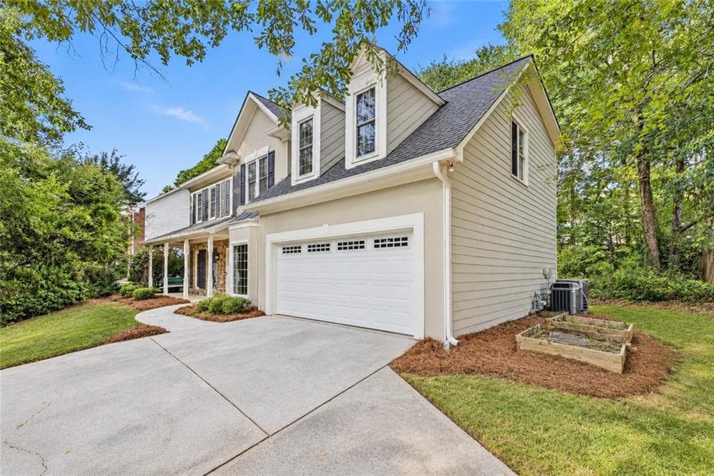 4 bedroom, 3 bathroom, 2,171 sq ft single family residence for sale at 1315 Tuxedo Court, Lawrenceville, GA 30043 — photo 2