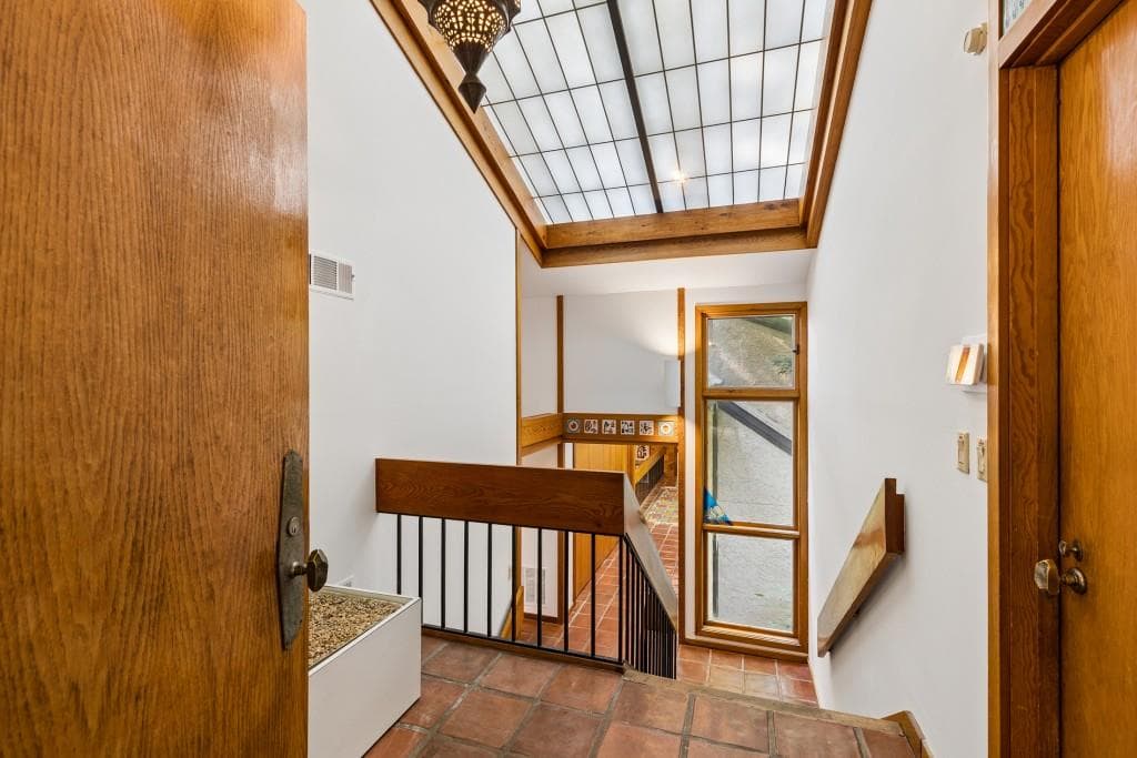 4 bedroom, 5 bathroom, 3,914 sq ft single family residence for sale at 114 River Park Drive, Atlanta, GA 30328 — photo 10