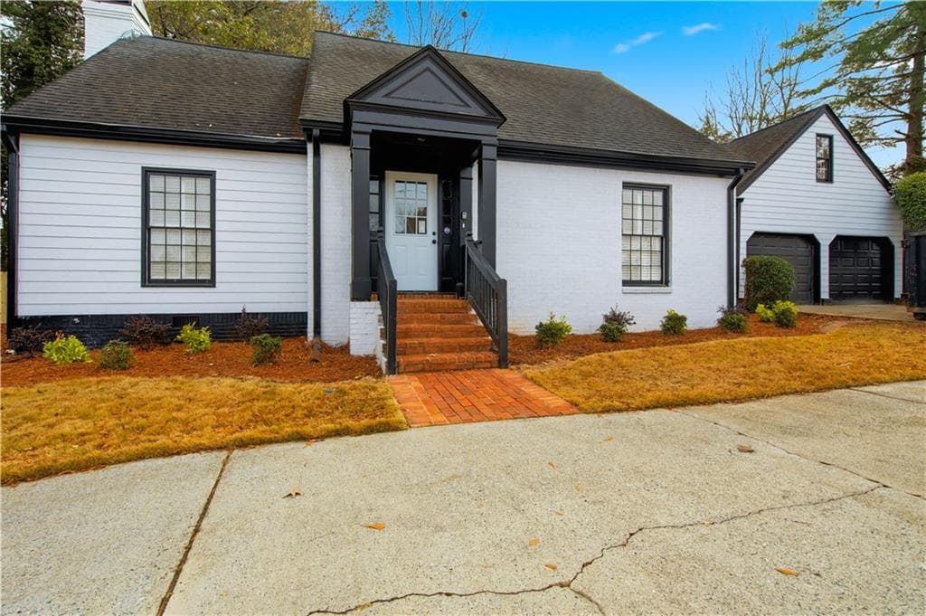 4 bedroom, 3 bathroom, 5,113 sq ft single family residence for sale at 1044 Little Willeo Road, Marietta, GA 30068