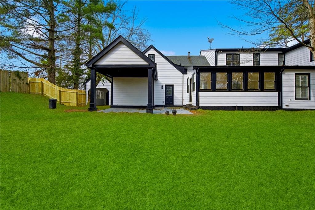 4 bedroom, 3 bathroom, 5,113 sq ft single family residence for sale at 1044 Little Willeo Road, Marietta, GA 30068 — photo 6