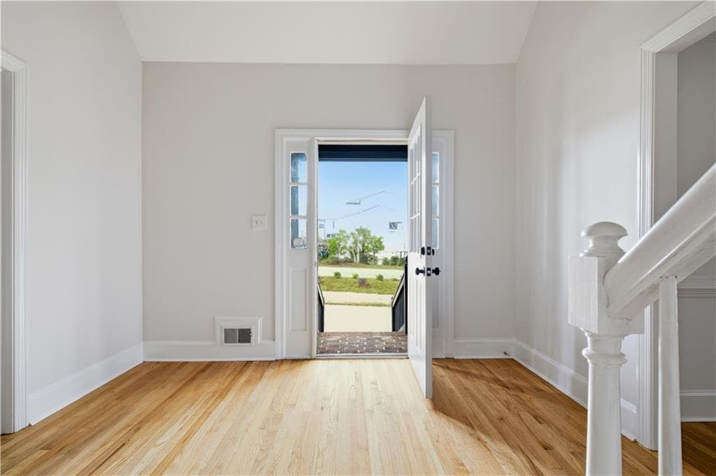 4 bedroom, 3 bathroom, 5,113 sq ft single family residence for sale at 1044 Little Willeo Road, Marietta, GA 30068 — photo 8