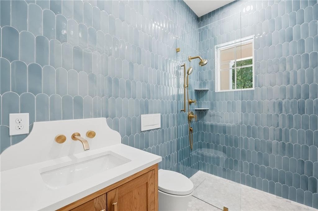 6 bedroom, 6 bathroom, 5,543 sq ft single family residence for sale at 105 Baxley Lane, Alpharetta, GA 30004 — photo 10