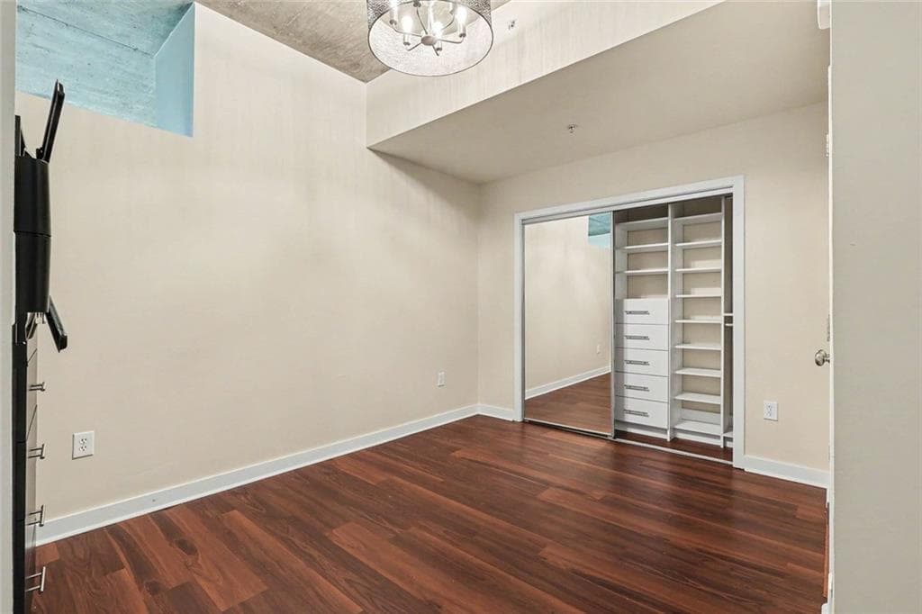 1 bedroom, 1 bathroom, 776 sq ft condominium for sale at 3300 Windy Ridge Parkway 1419, Atlanta, GA 30339 — photo 4