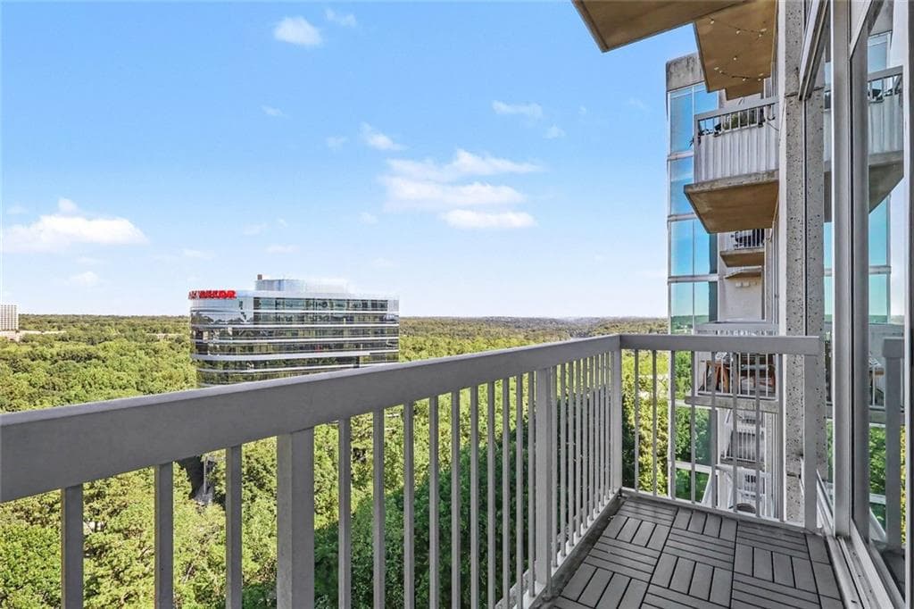 1 bedroom, 1 bathroom, 776 sq ft condominium for sale at 3300 Windy Ridge Parkway 1419, Atlanta, GA 30339 — photo 6