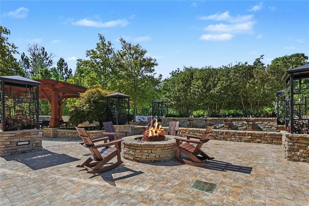 1 bedroom, 1 bathroom, 776 sq ft condominium for sale at 3300 Windy Ridge Parkway 1419, Atlanta, GA 30339 — photo 9