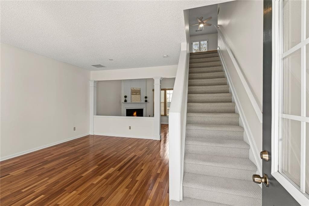 2 bedroom, 3 bathroom, 1,409 sq ft townhouse for sale at 30 Devonshire Court, Alpharetta, GA 30022 — photo 7