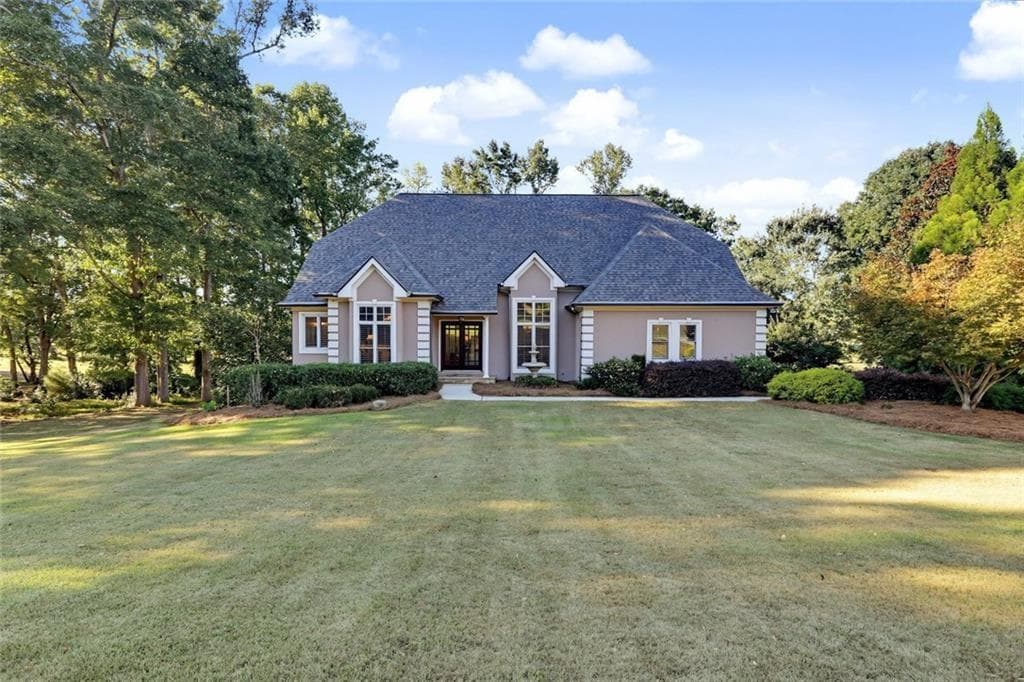 3 bedroom, 3 bathroom, 3,817 sq ft single family residence for sale at 884 Fairway Drive, Monroe, GA 30655