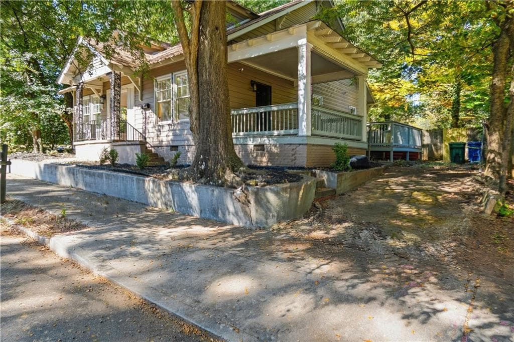 3 bedroom, 3 bathroom, 2,750 sq ft single family residence for sale at 673 Pearce Street, Atlanta, GA 30310 — photo 4