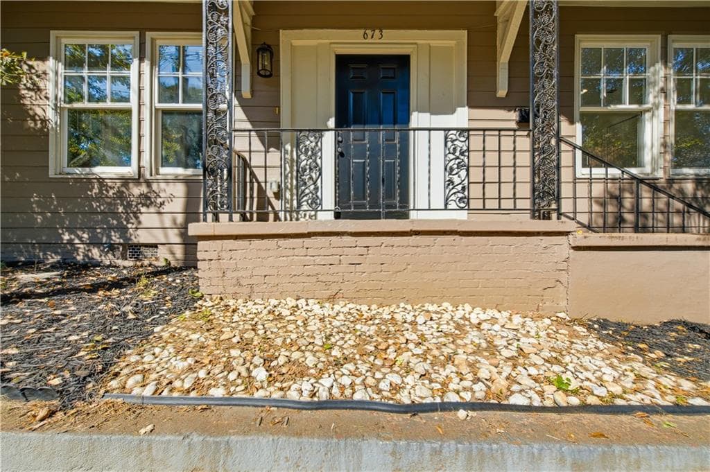 3 bedroom, 3 bathroom, 2,750 sq ft single family residence for sale at 673 Pearce Street, Atlanta, GA 30310 — photo 6