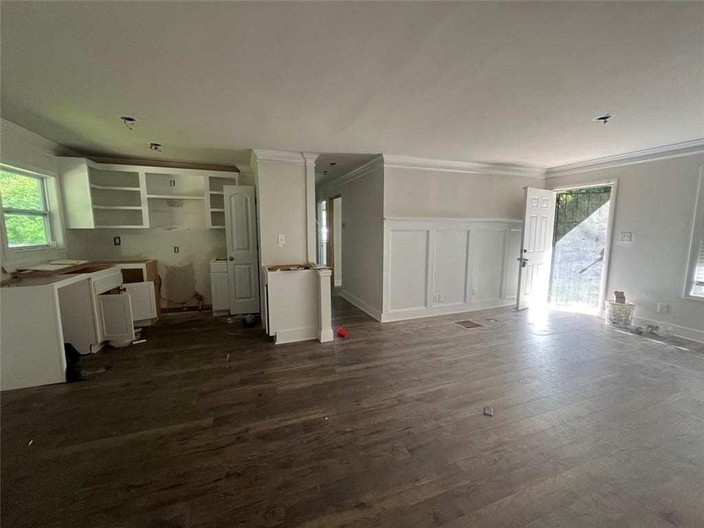 4 bedroom, 2 bathroom, 875 sq ft single family residence for sale at 446 Fedora Way, Atlanta, GA 30331 — photo 2
