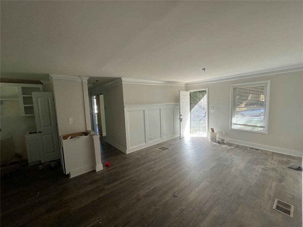 4 bedroom, 2 bathroom, 875 sq ft single family residence for sale at 446 Fedora Way, Atlanta, GA 30331 — photo 5